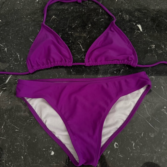 Bikini Set - Picture 1 of 3